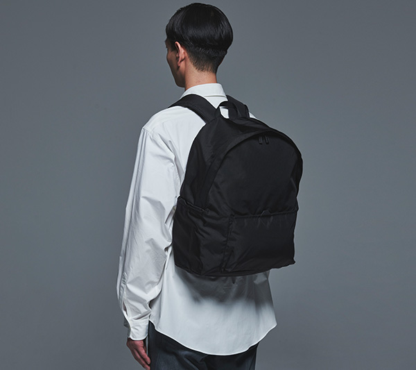 BACKPACK STANDARD SOLID S BLACK | STANDARD | | PRODUCTS | MONOLITH