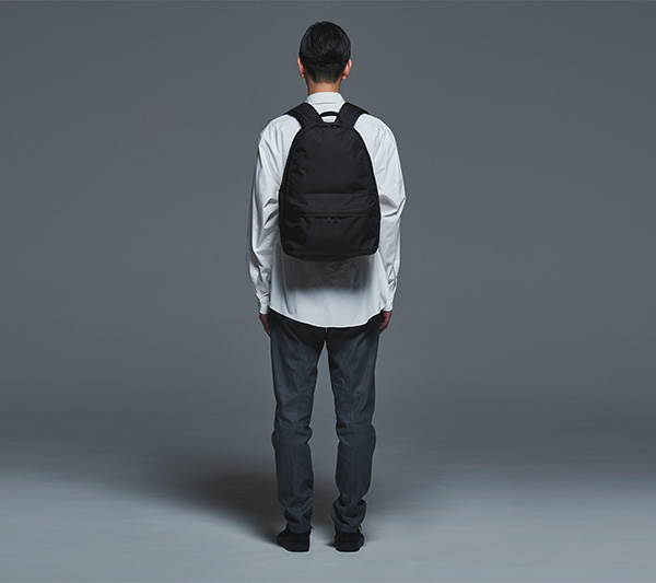 BACKPACK STANDARD M BLACK | STANDARD | | PRODUCTS | MONOLITH