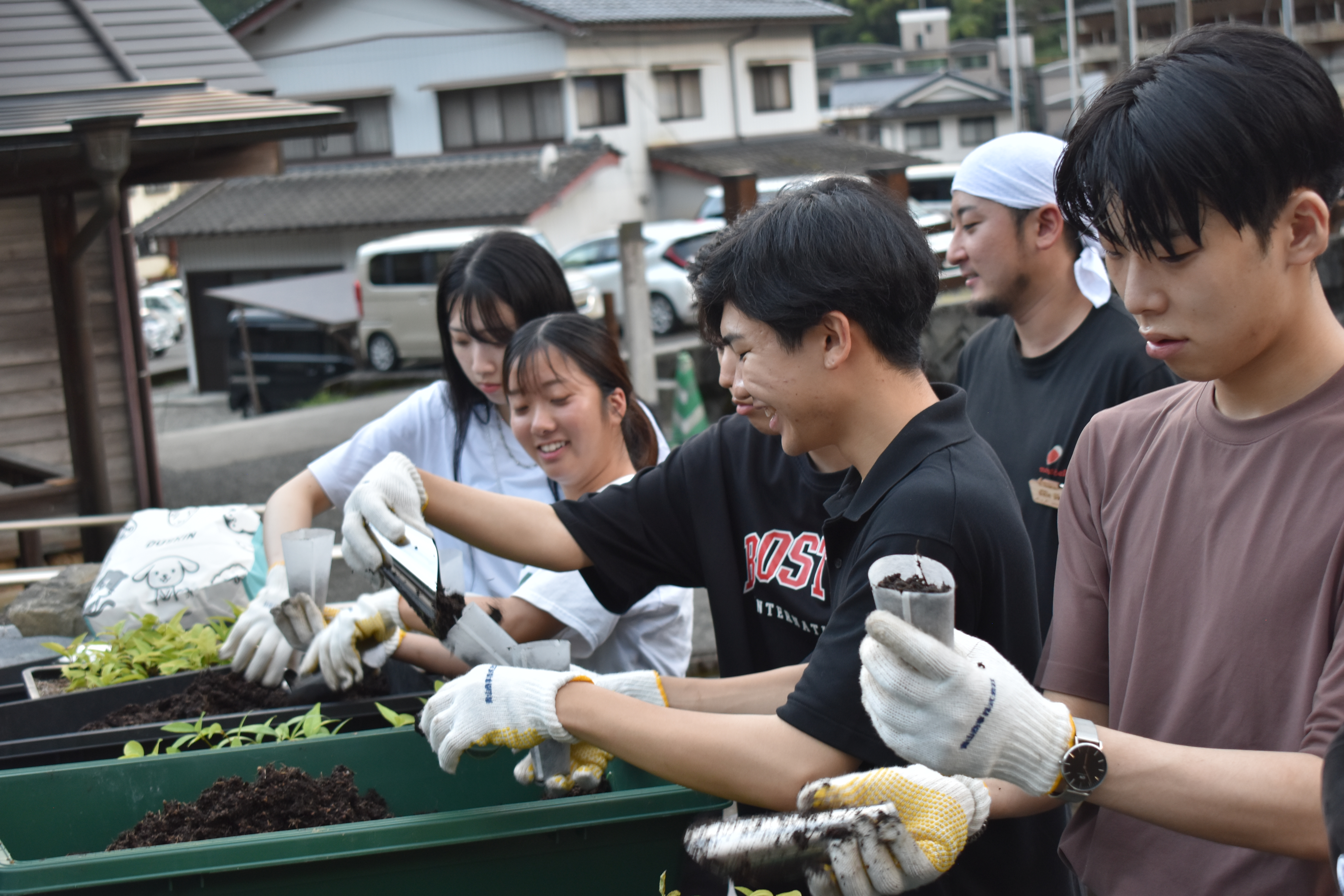見えないものを想像して。高知県梼原町「AOYAMAの森」で学生