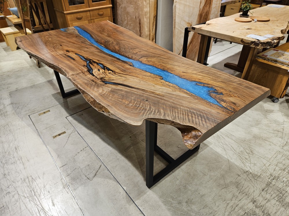 天然木 東京 新宿 東五軒町展示 楠（くすのき）材 一枚板 セール｜一枚