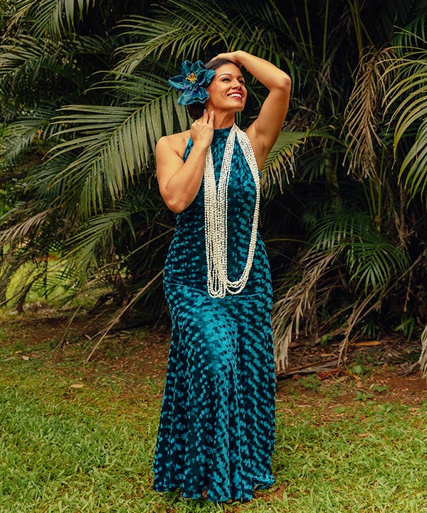 マウナロア【Maunaloa】|フラダンス衣装の専門店|ナサシェルレイ12連