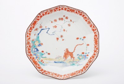 柿右衛門色絵梅竹虎文十角皿 | 商品詳細 東洋古陶磁の前坂晴天堂