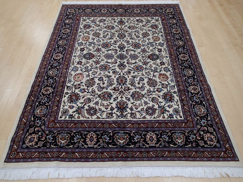 ペルシャ絨毯なら｜魔法のじゅうたん仙台｜通販・メンテナンスは全国対応