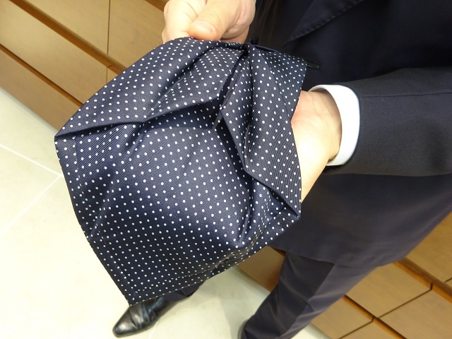 TIES】マリネッラの代表作！ピンドットタイをギフトにどうぞ。 | E