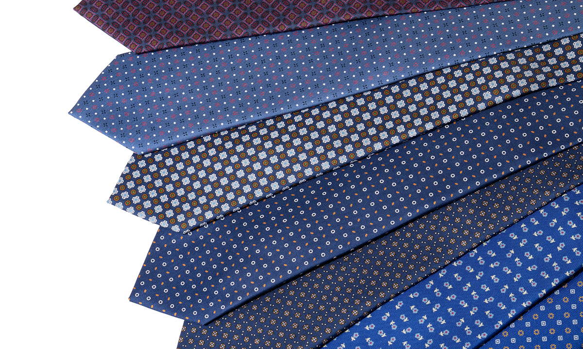 INFORMATION 】FLOENS TOKYO レギュラー・セッテピエゲ 小紋タイ