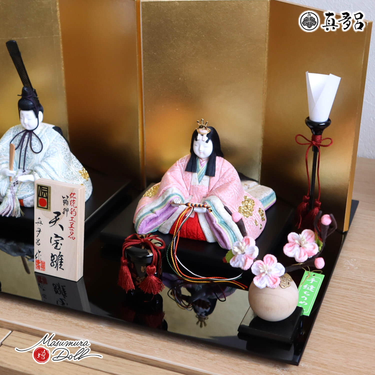 最新作 伝統的工芸品 三世・金林真多呂作 伝産・天宝雛 箔押『有職 雲