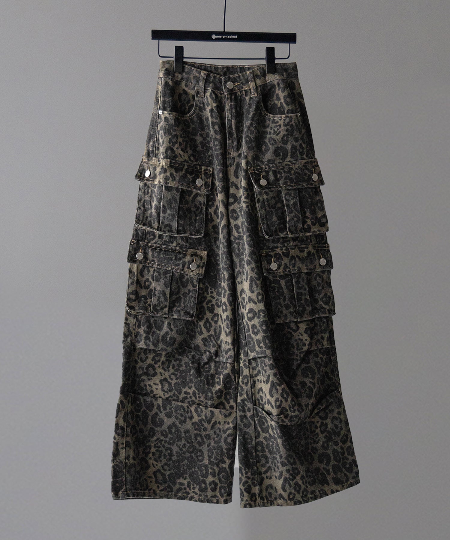 レオパードヴィンテージタックワイドカーゴデニム ／ leopard vintage