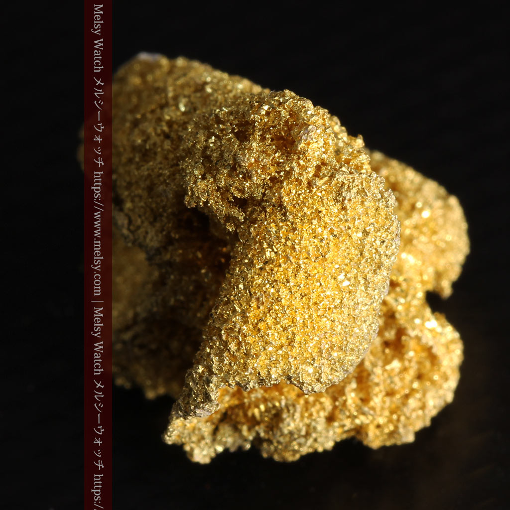 3.6gの砂金の集まりのような非常に微細・繊細な自然金