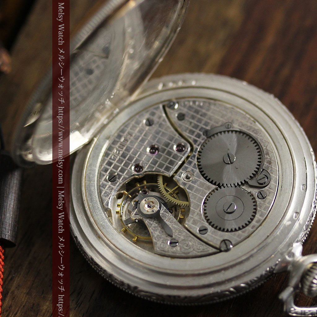 品のある幾何学模様 ゼニスの銀無垢懐中時計 【1914年頃】
