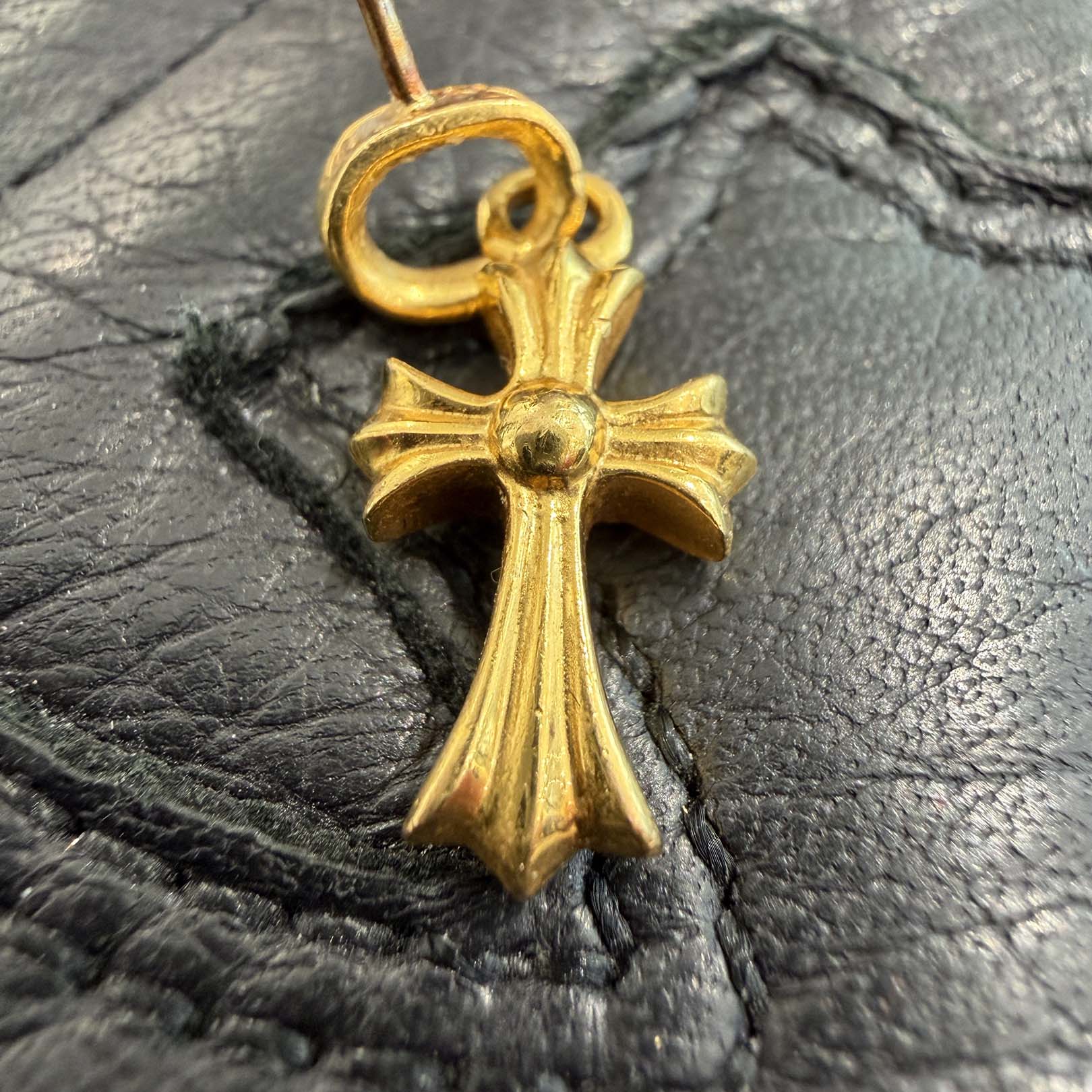 CHROME HEARTS 22K BABY FAT CROSS Earring Pave Diamond クロムハーツ