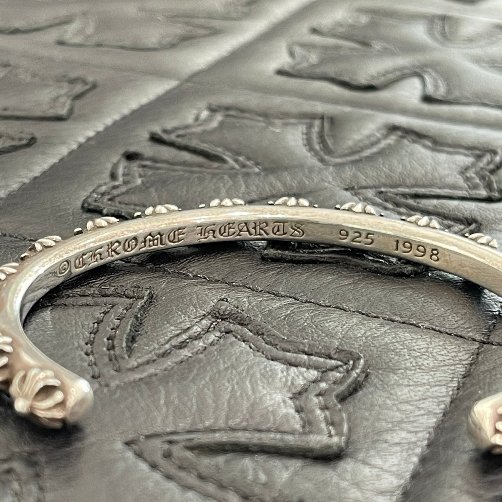 CHROME HEARTS CH Plus Cross Bangle クロムハーツ CHプラスクロス