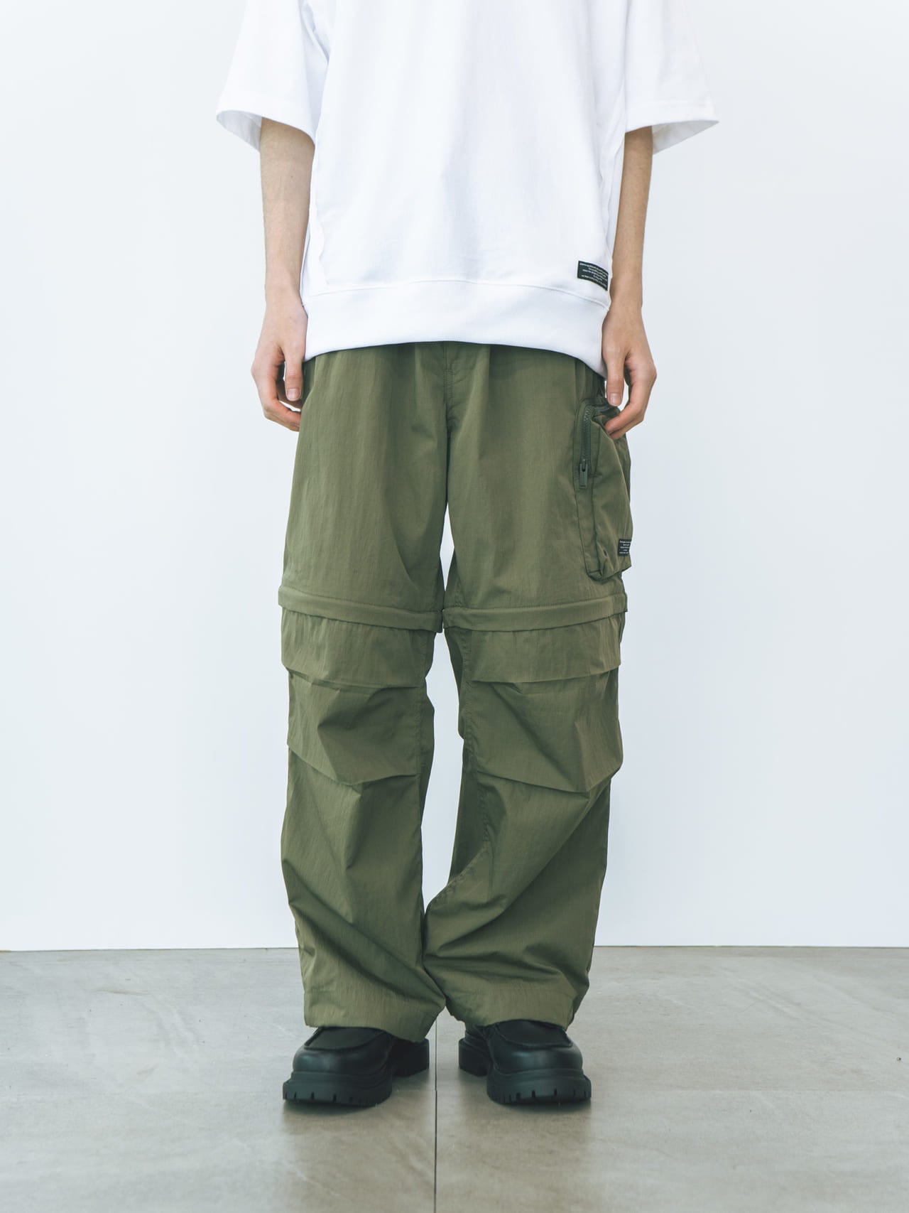 最強のGUコラボが爆誕】ジーユーの新ライン「UG（ユージー）」のパンツ