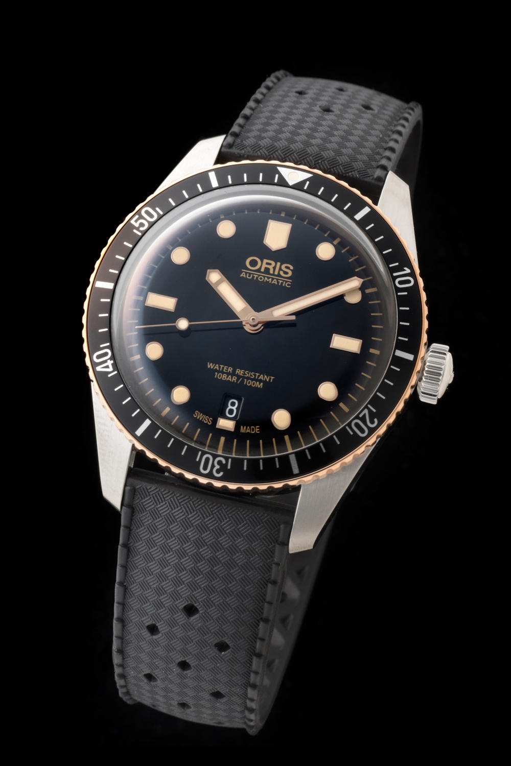 チラリと覗くブロンズがヴィンテージウォッチの味わい！ オリス