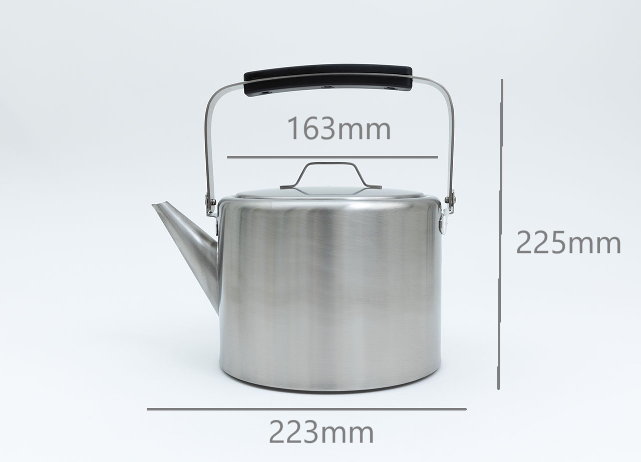 職人技で生まれる機能美 ストレートケトル | 工房アイザワ