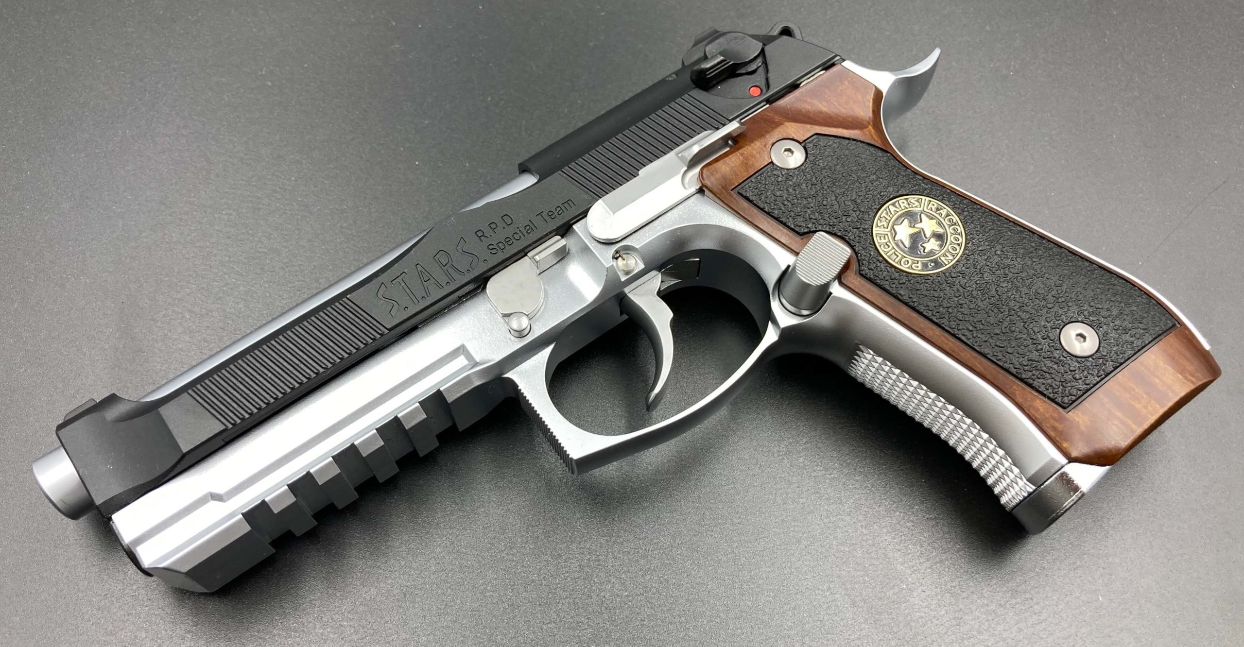 サムライエッジ ウェスカーモデル01をレビュー！バイオハザード7で活躍