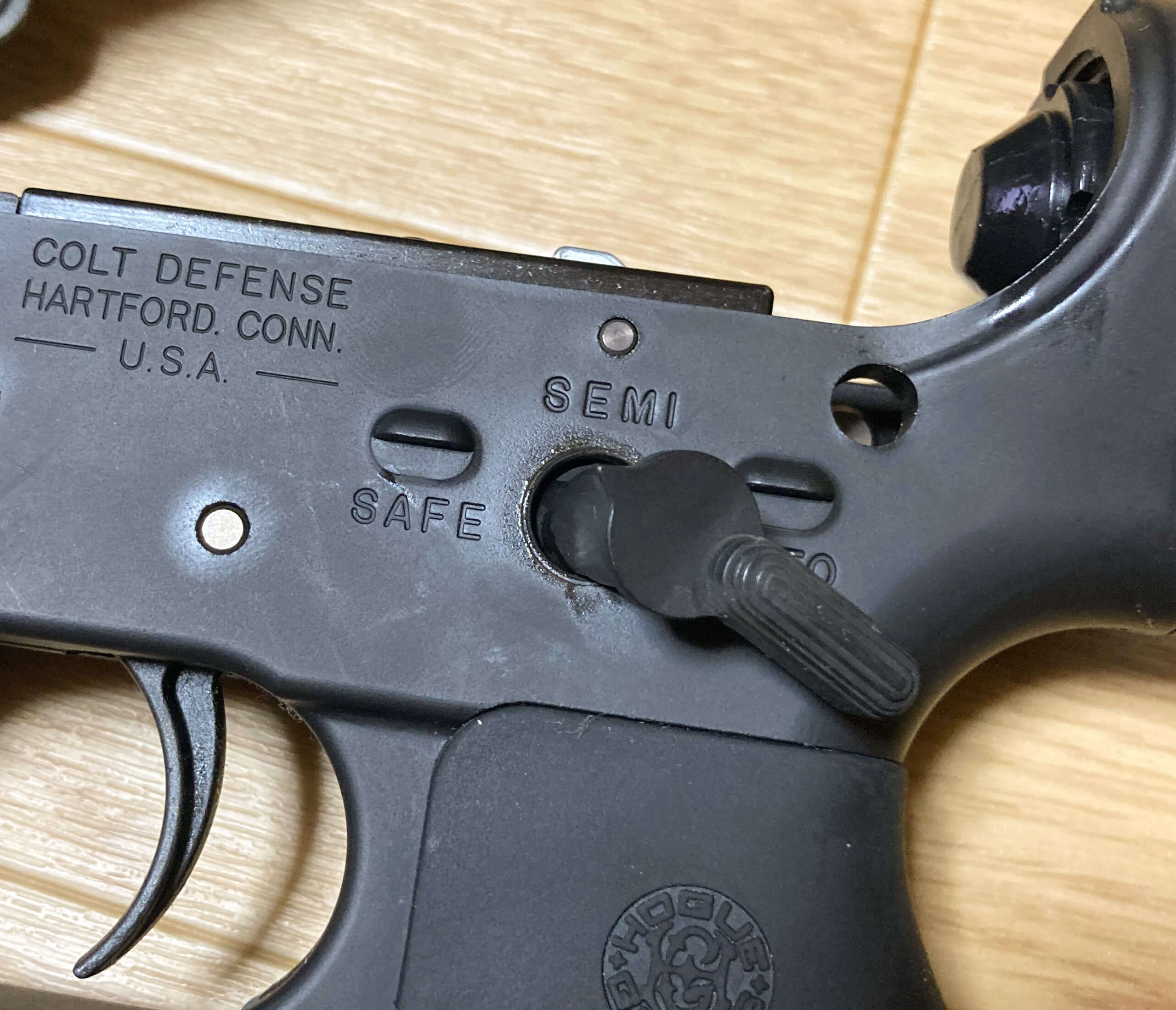 MWSを使ってFBIが使用するグリーンのパーツが特徴的なM4 HRT仕様のSBR