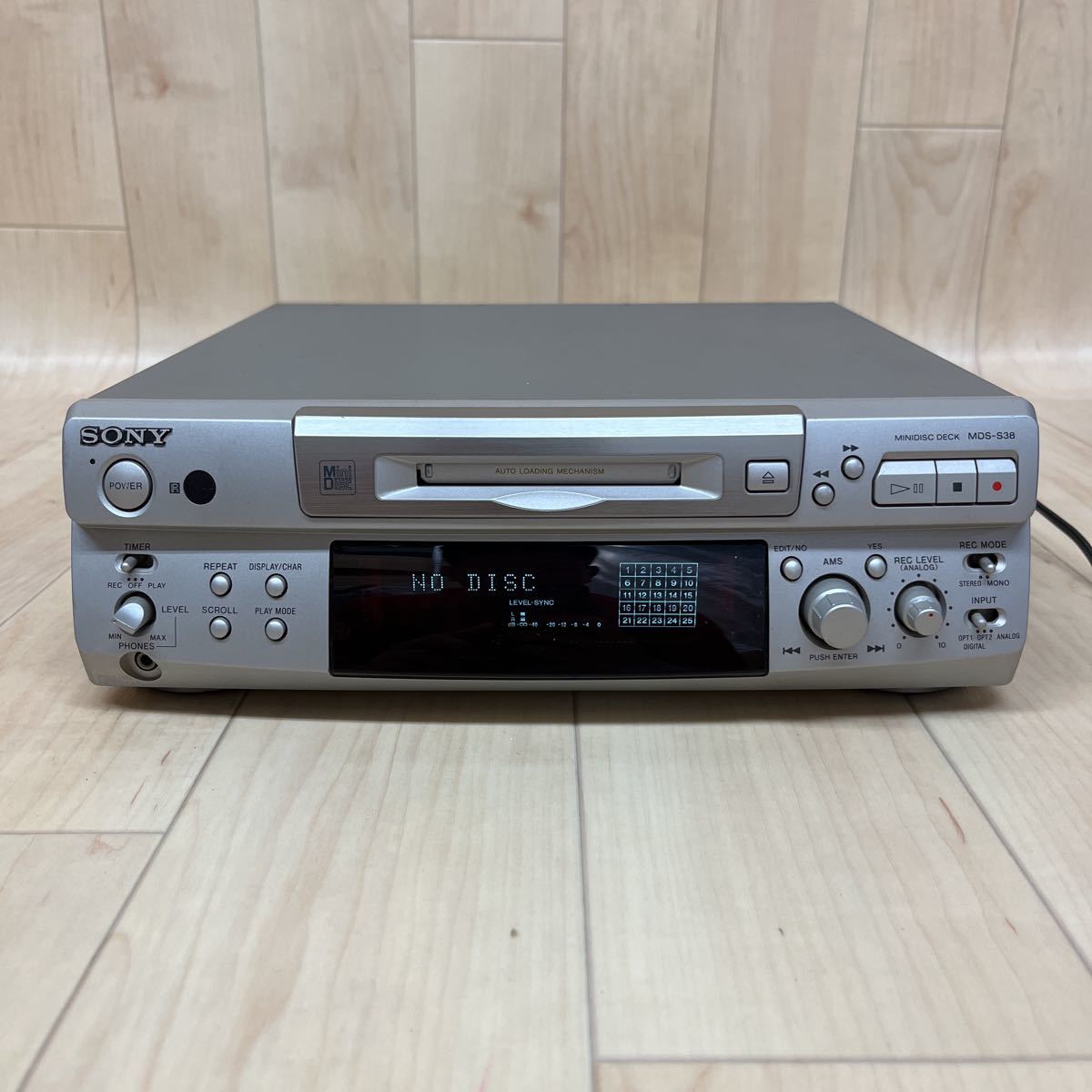 Sony MDS-S38 [MiniDisc Wiki]