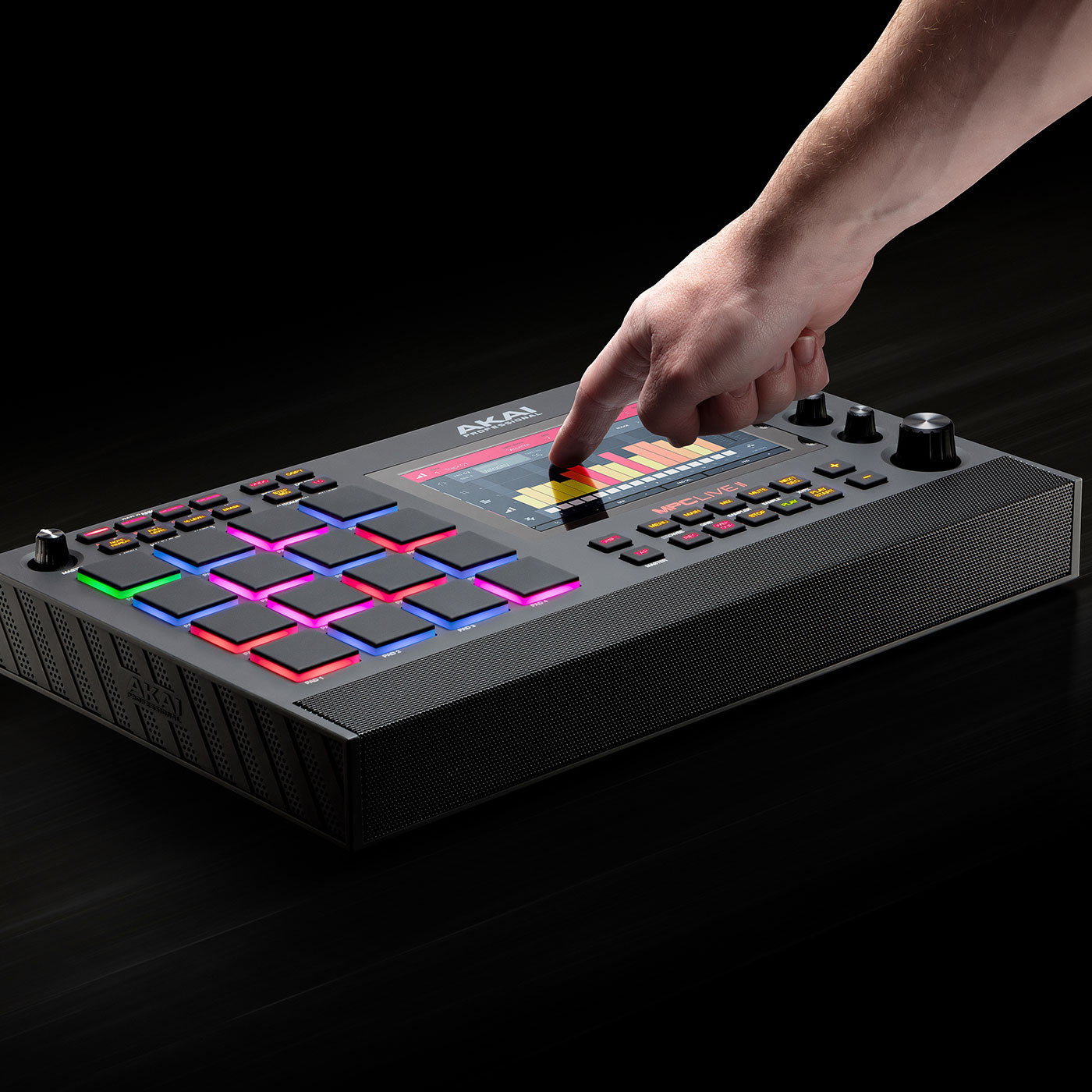 AKAI professionalが「MPC LIVE II」発売！モニタースピーカー内蔵の