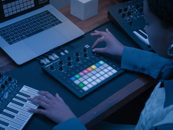 novation CIRCUIT TRACKS発売！次世代の音楽制作をサポートする