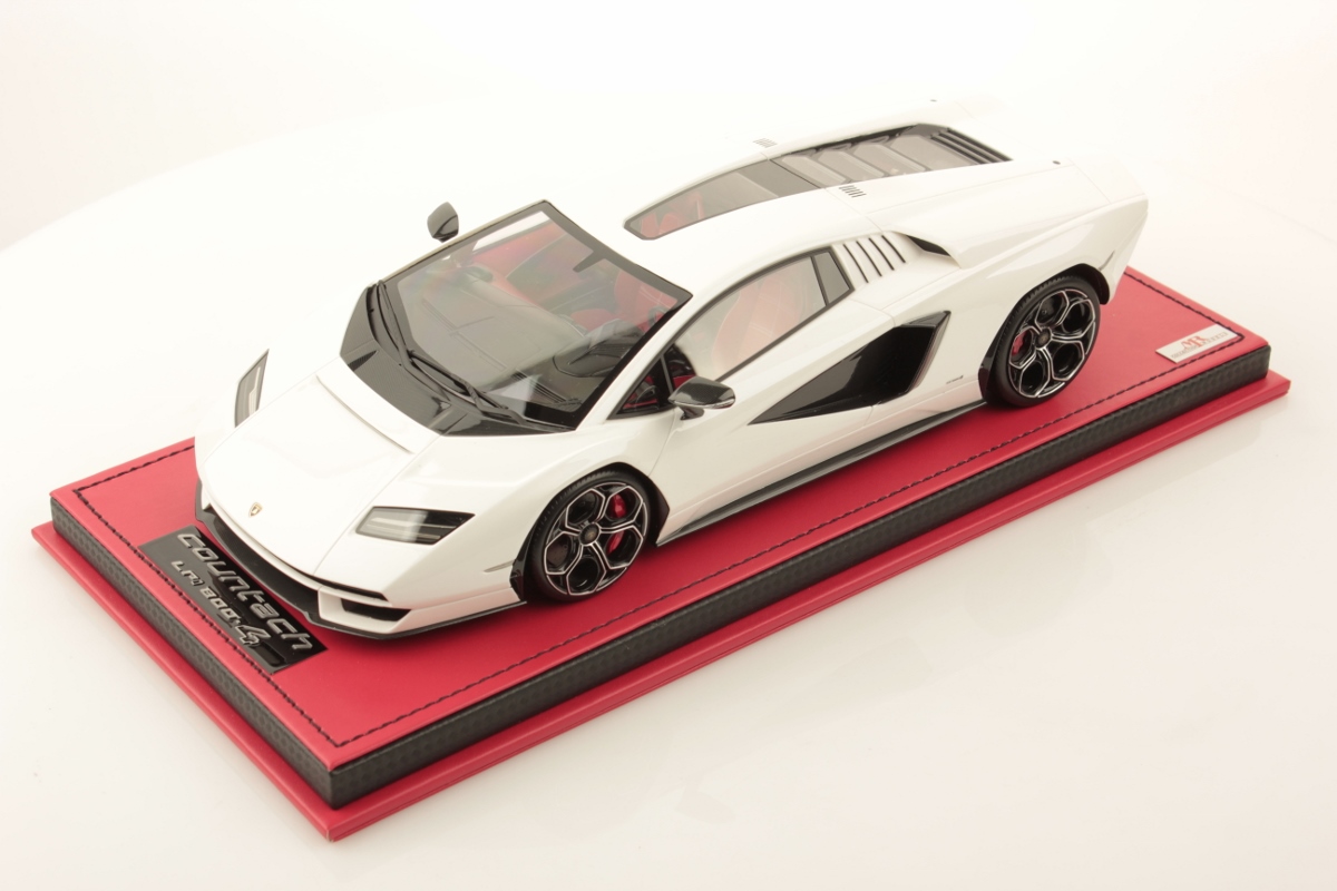 Lamborghini Countach LPI 800-4 1:18 | MR Collection Models
