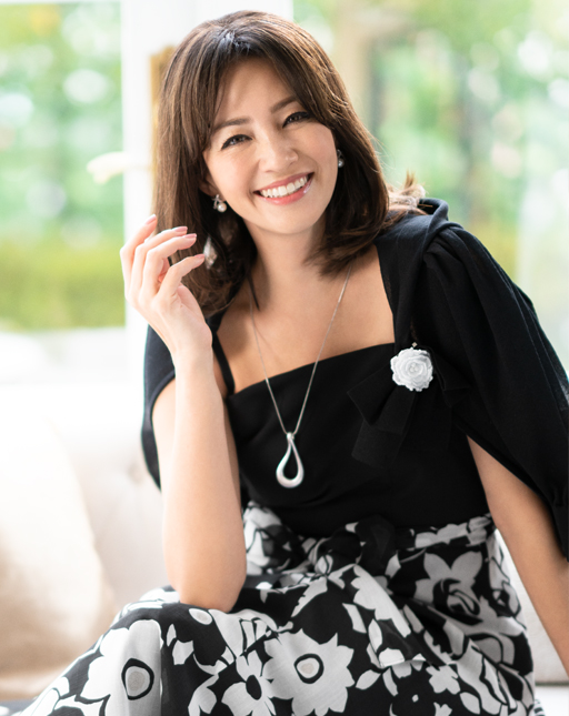 花モチーフ付きフードジップアップニット | msgracy