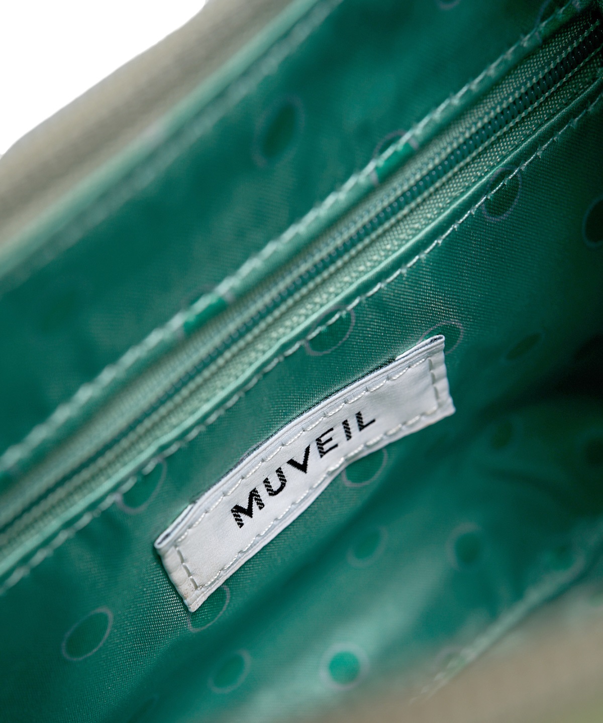 アウトドアコラボショルダーバッグ | MUVEIL Online Shop