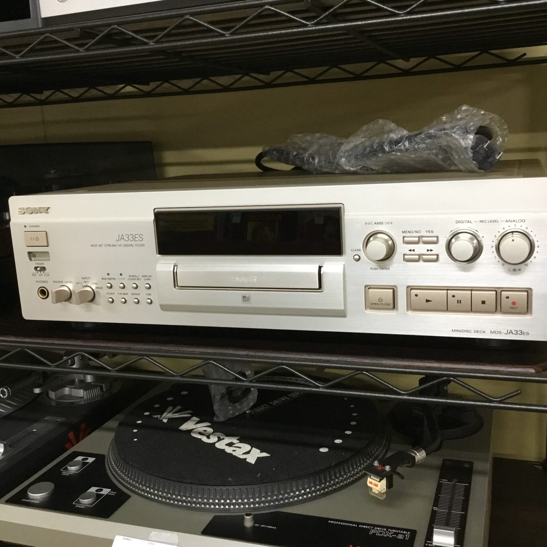 新入荷情報】 スピーカーJBL MODEL4349、MARK LEVINSONのDA