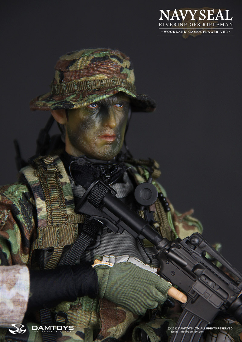 DAM 93015 - NAVY SEAL RIVERINE OPS RIFLEMAN (WOODLAND CAMOUFLAGE