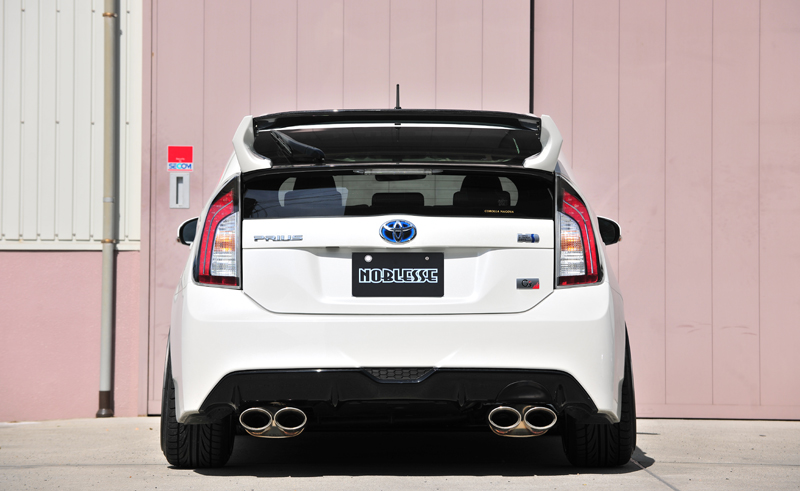 ノブレッセ 30プリウス用 マフラー