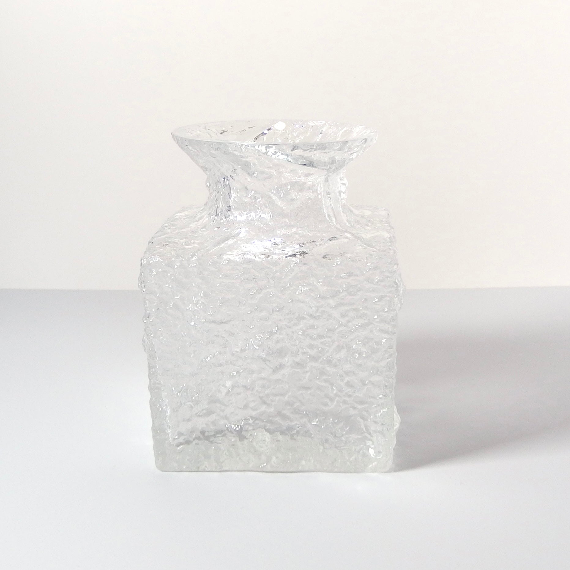 P2180692.jpg?v=1739947408&