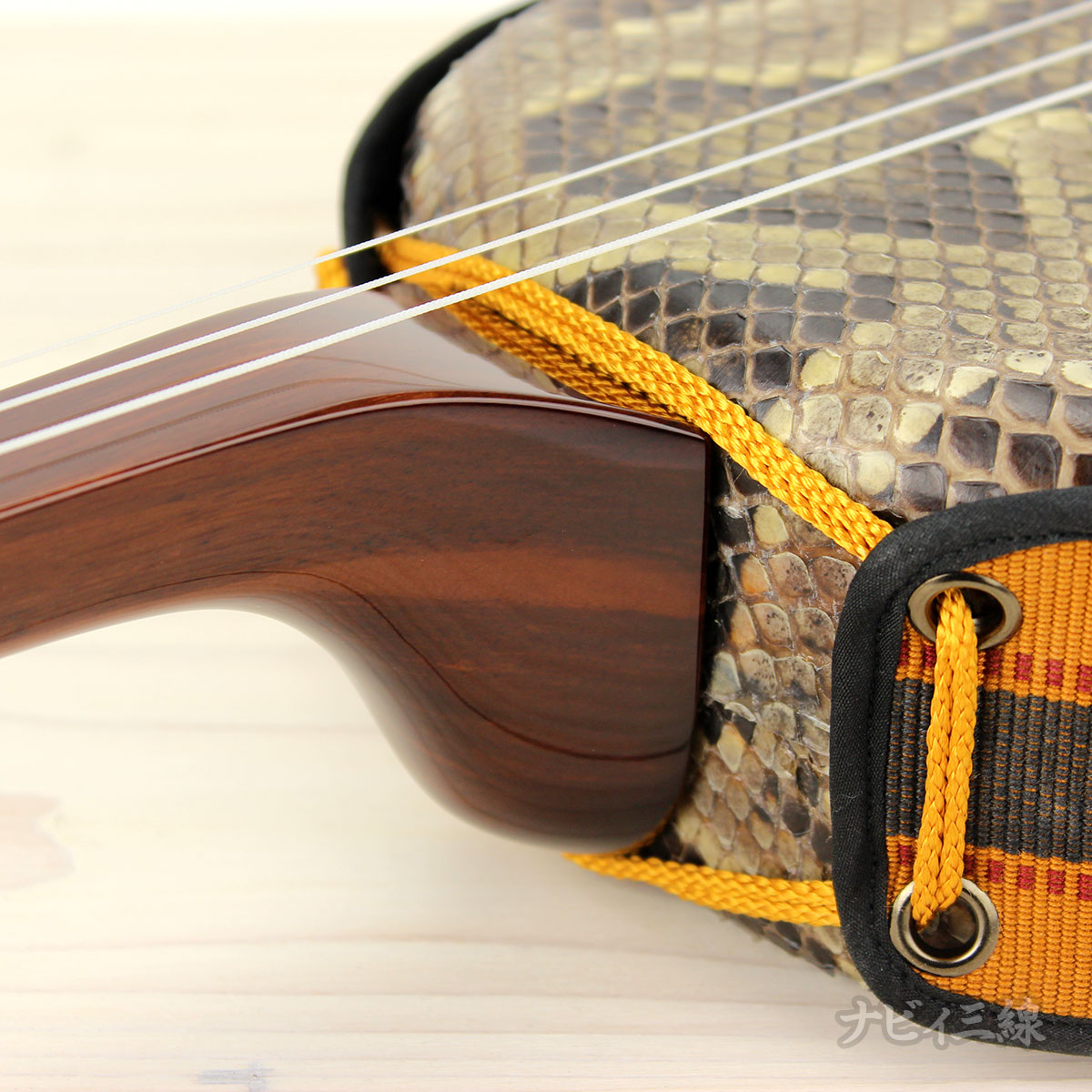 ナチュラル三線セット｜三線専門店ナビィ三線｜木目を生かした自然派