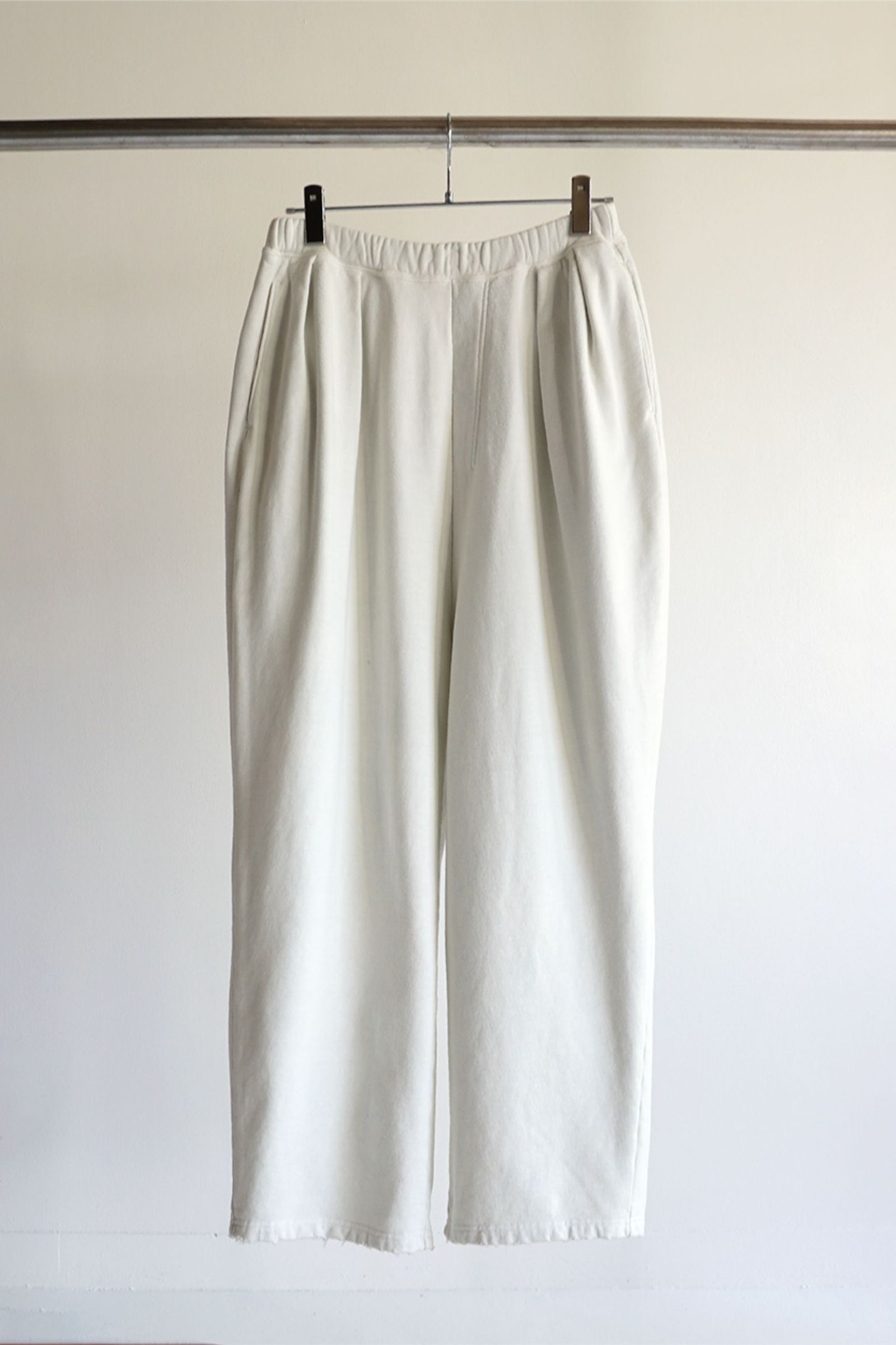 ANCELLM - TUCK SWEAT PANTS/WHITE | NapsNote