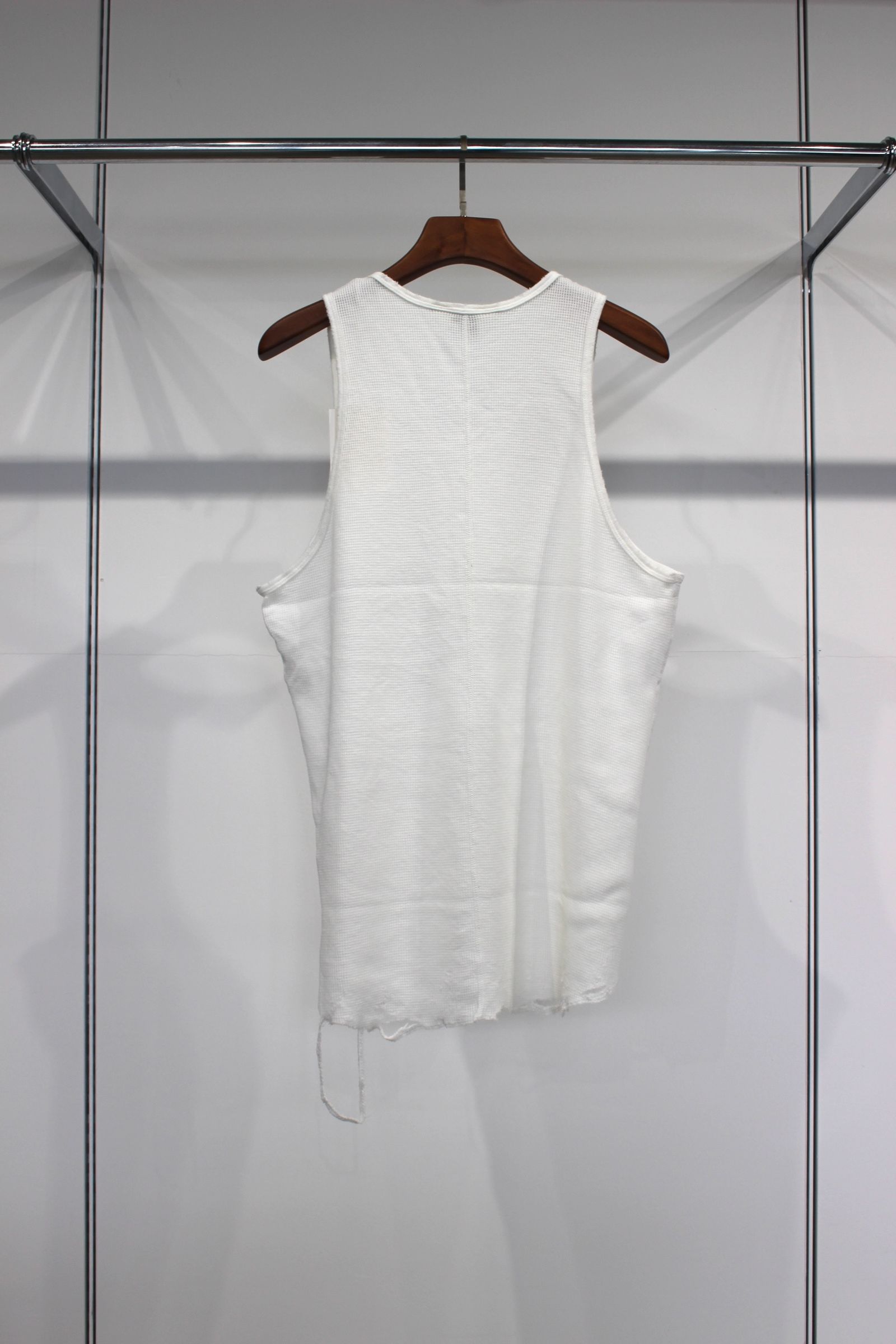 ANCELLM - DAMAGE WAFFLE TANK TOP/WHITE | NapsNote