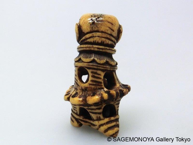 未(ひつじ)の根付け 唐草模様の入った印籠 時代あり 未(ひつじ)の