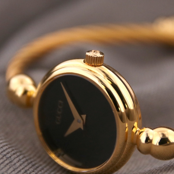 GUCCI ヴィンテージ グッチ 2700.2.L クォーツ 中古 レディース 1990