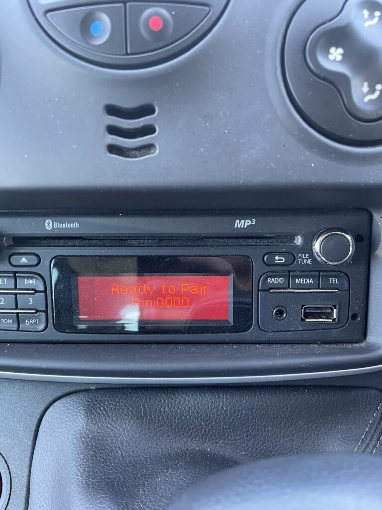 カングー純正オーディオBluetoothのつなげ方 | ヨーロッパ車専門店