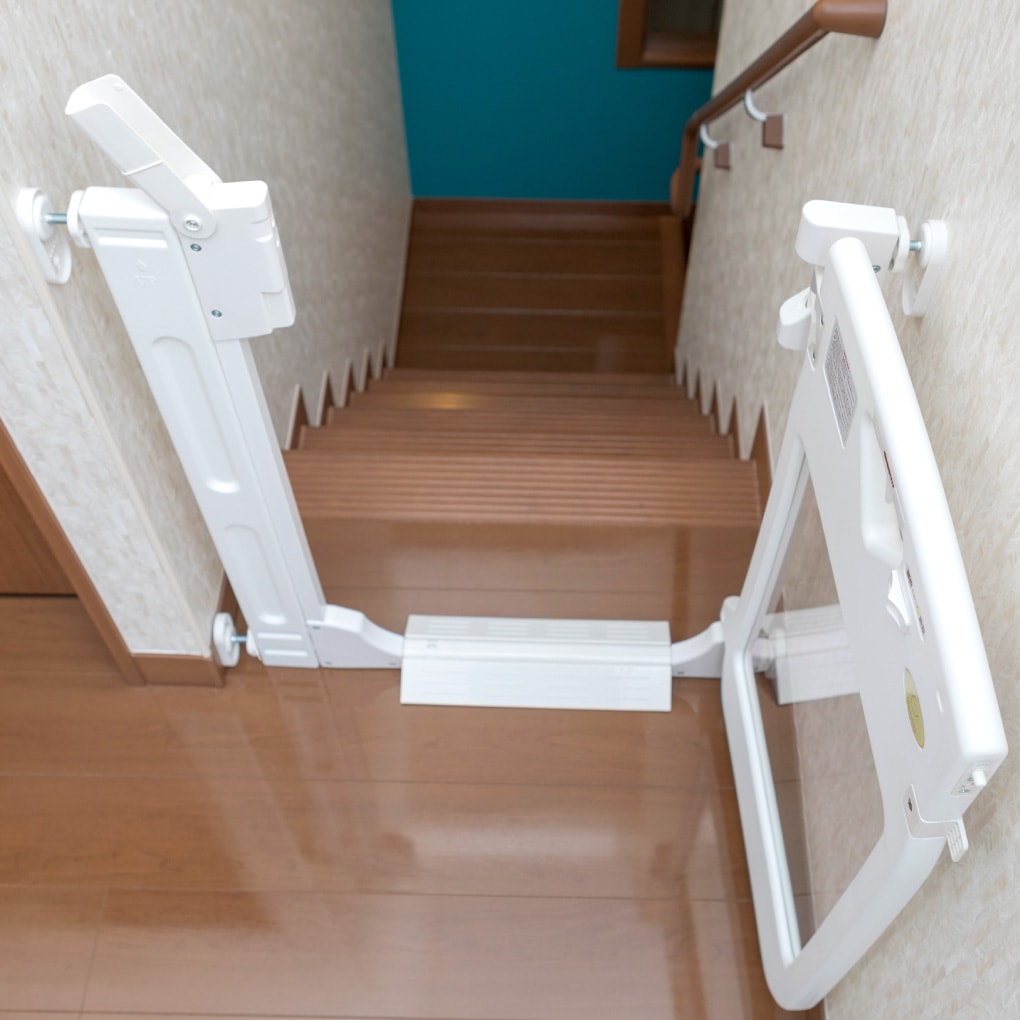 スマートゲイト プレミアム クリア ｜ ベビーゲート｜日本育児：ベビー