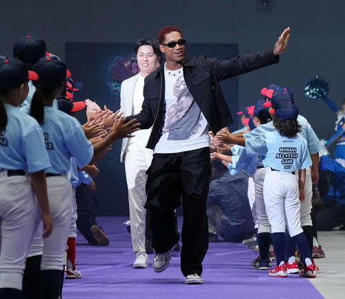 オールスター】日本ハム万波中正が超遅球打ち！全セ村上頌樹の59キロを