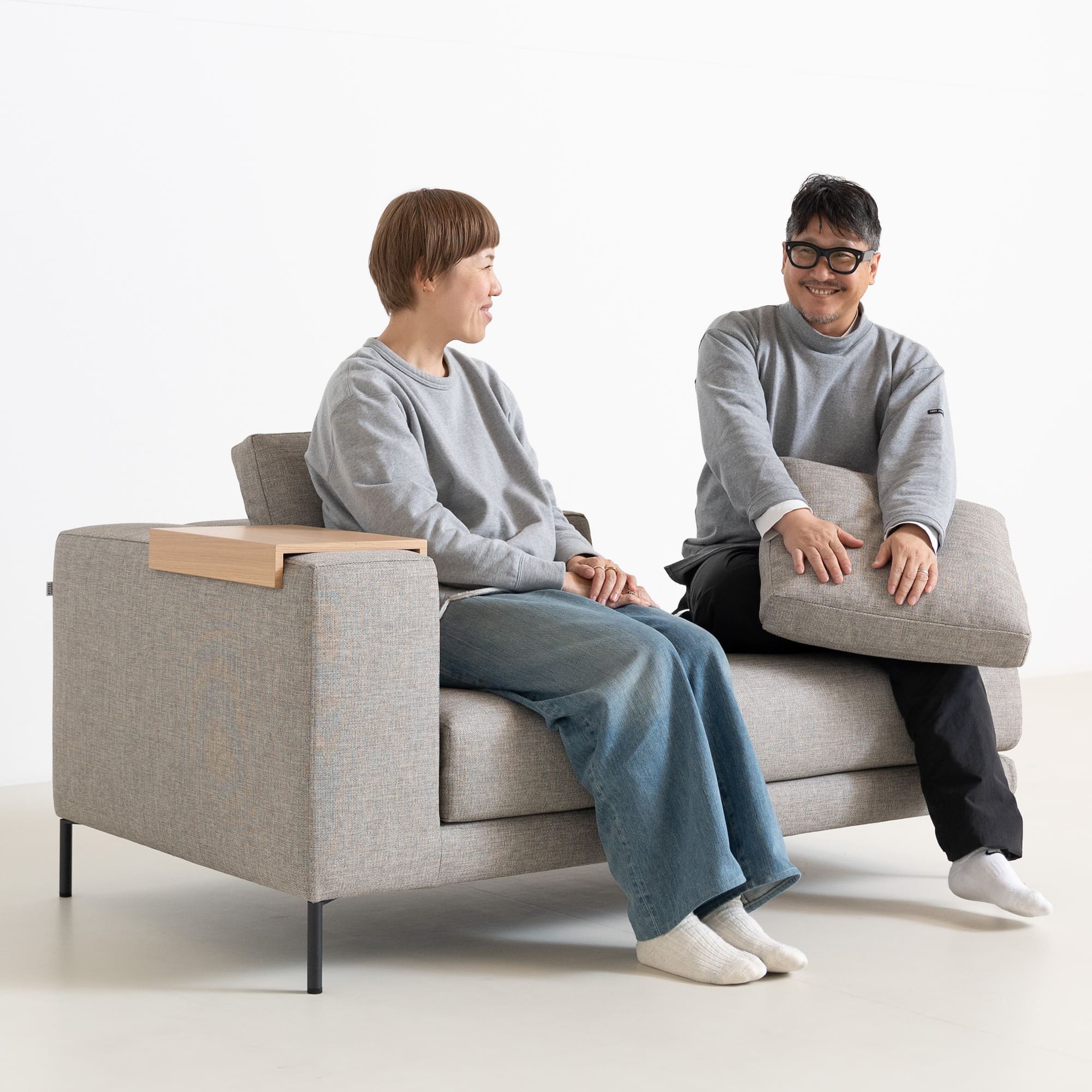 Decibel Standard 2人掛け片ひじ」 製品詳細ページ | 国産ソファ