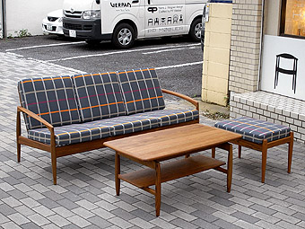 オー・ローズ 宮崎椅子製作所 ペーパーナイフソファー、カイ