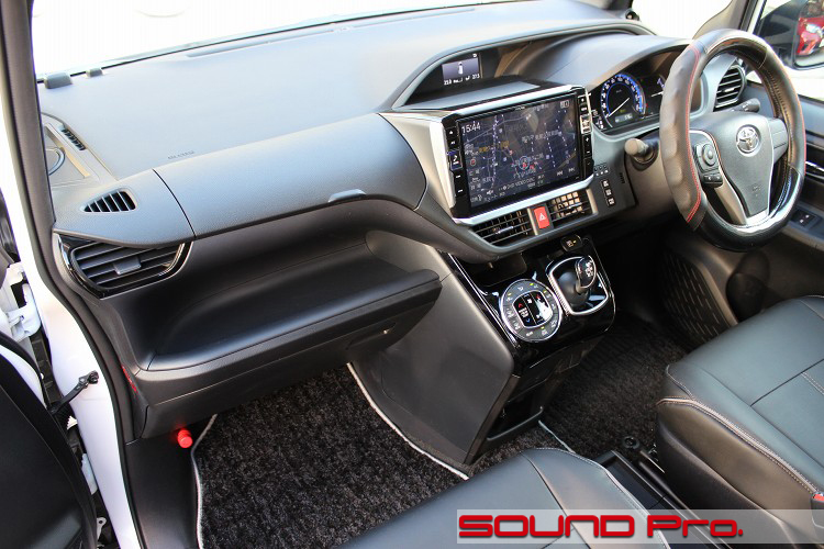 トヨタVOXY煌(80系)のスピーカー交換とカーオーディオインストール例