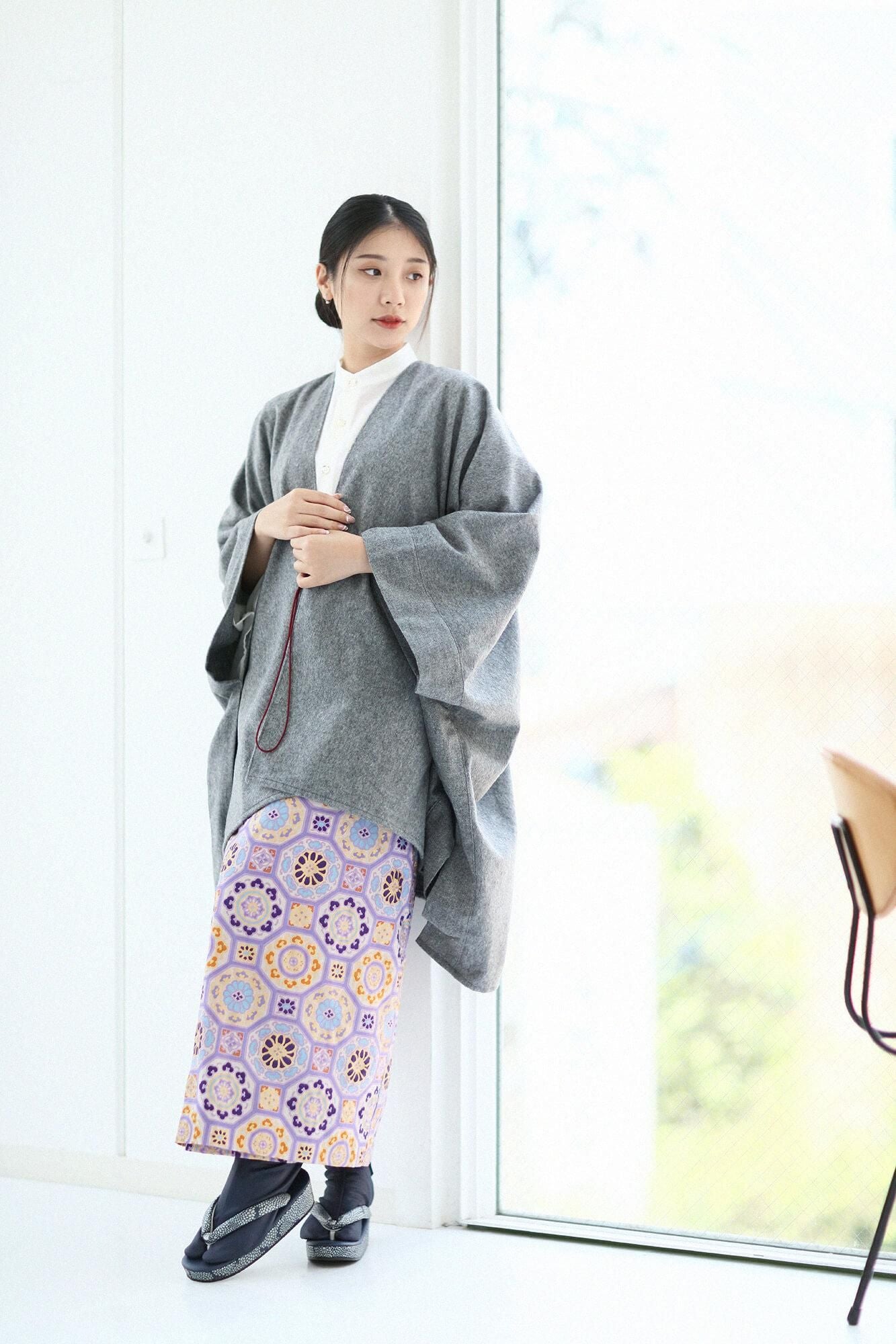 西陣草履（にしじんぞうり）／菊づくし 濃紺（のうこん）