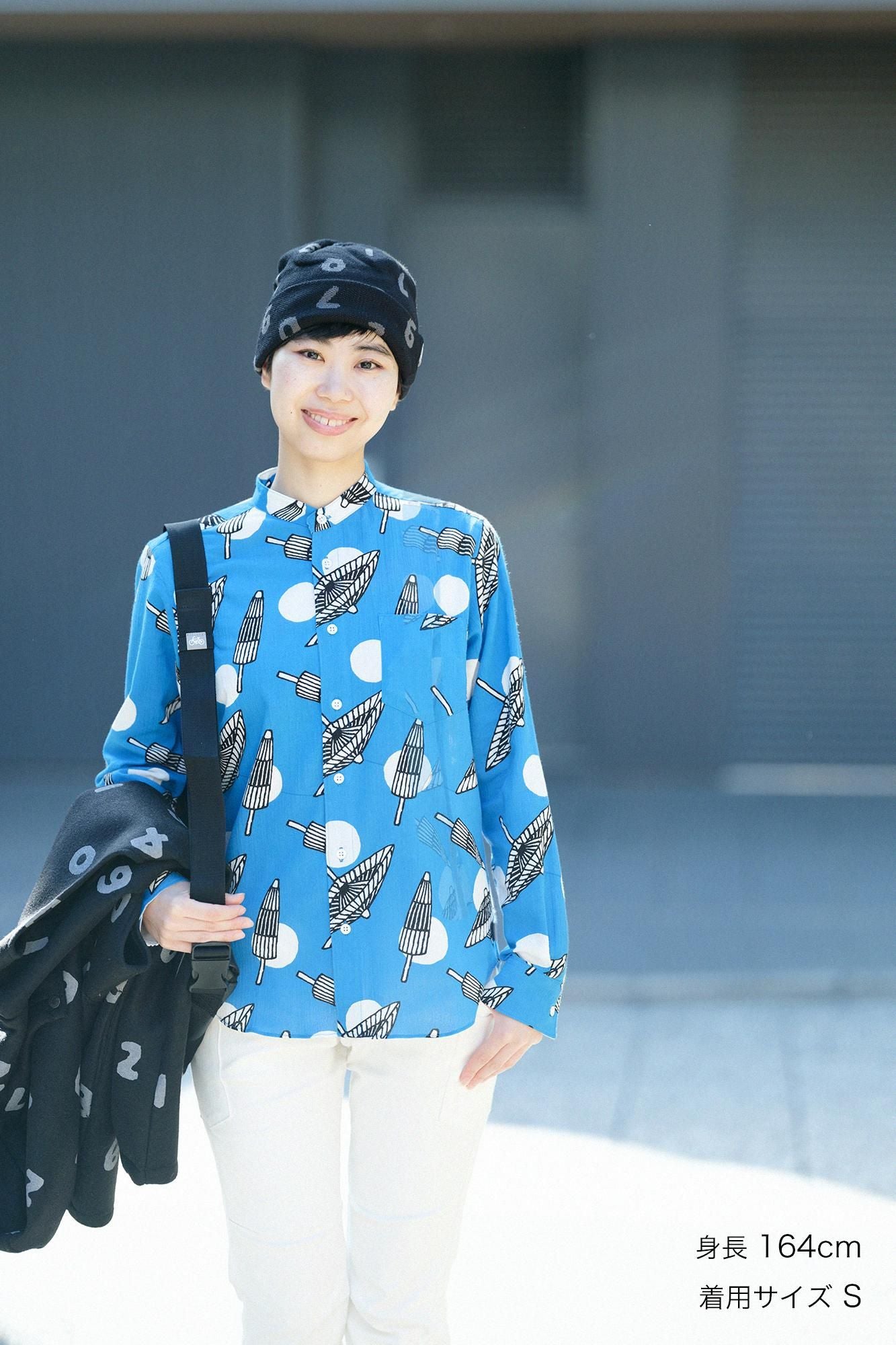 高島縮 20/20 スタンドカラーシャツ／番傘に水玉（ばんがさにすいぎょ