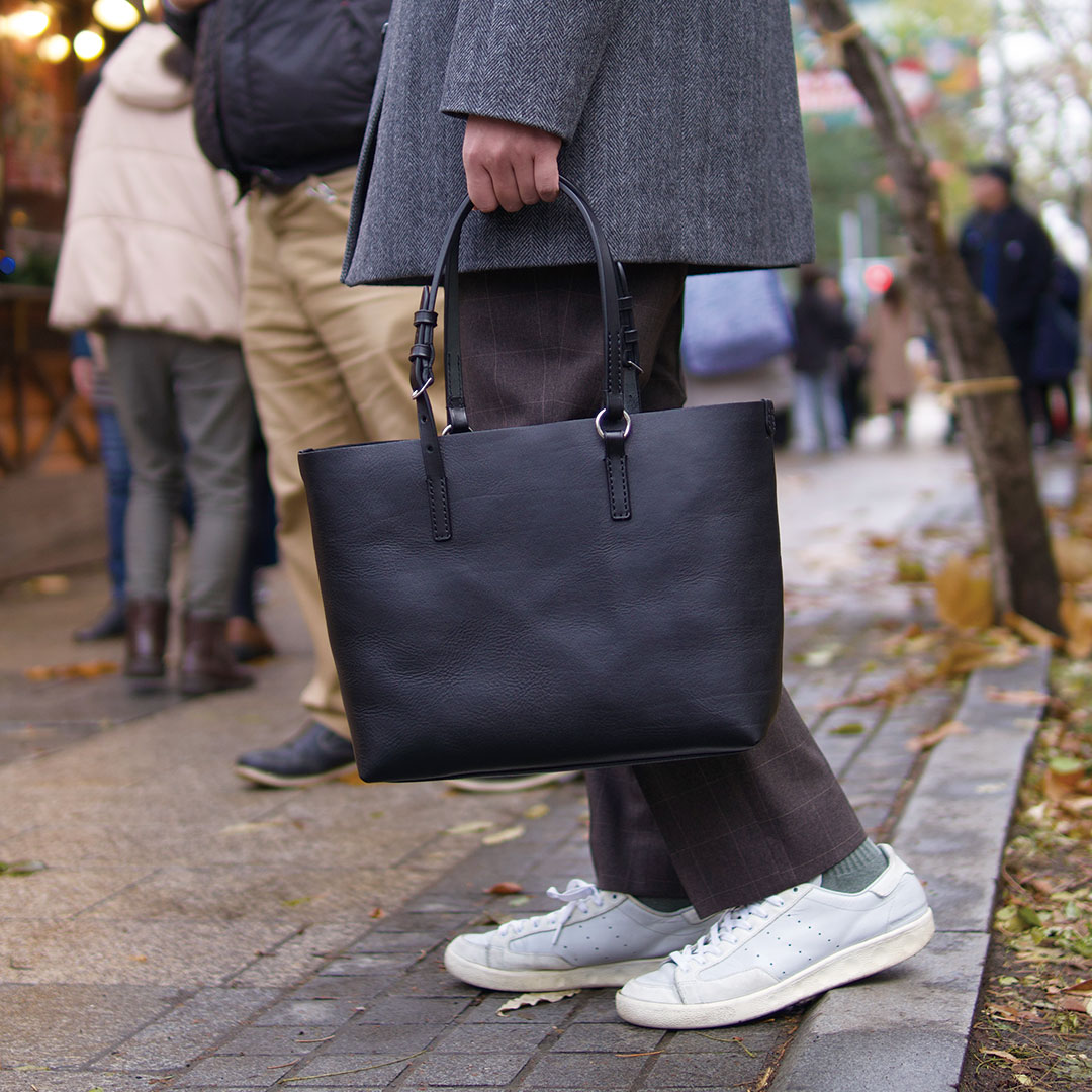 使いやすさ抜群。装いを引き立てる頼れるバッグ | ソメスサドル【日本