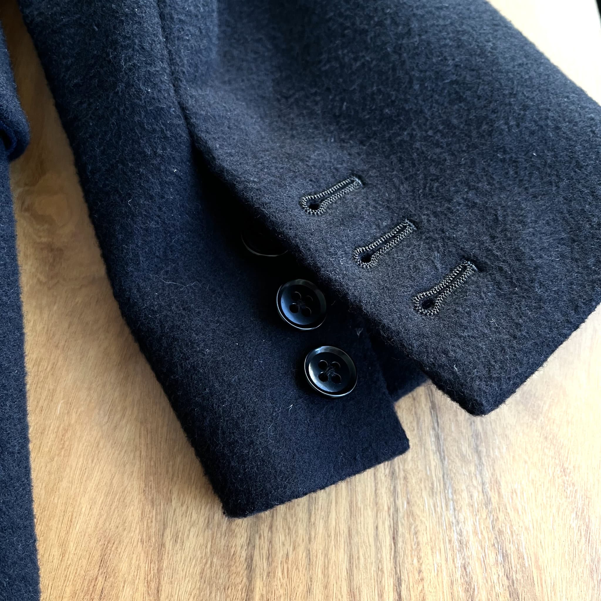 Original John(オリジナルジョン) | 胸ポケットにビーズワッペンを配