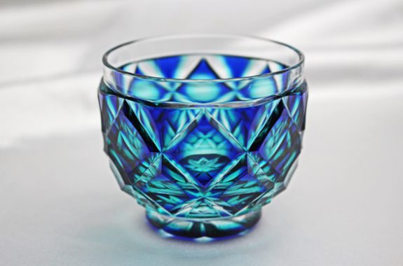 二重被せ 翡翠 猪口 | 薩摩切子のことなら薩摩びーどろ工芸