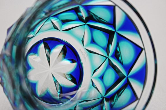 二重被せ 翡翠 猪口 | 薩摩切子のことなら薩摩びーどろ工芸