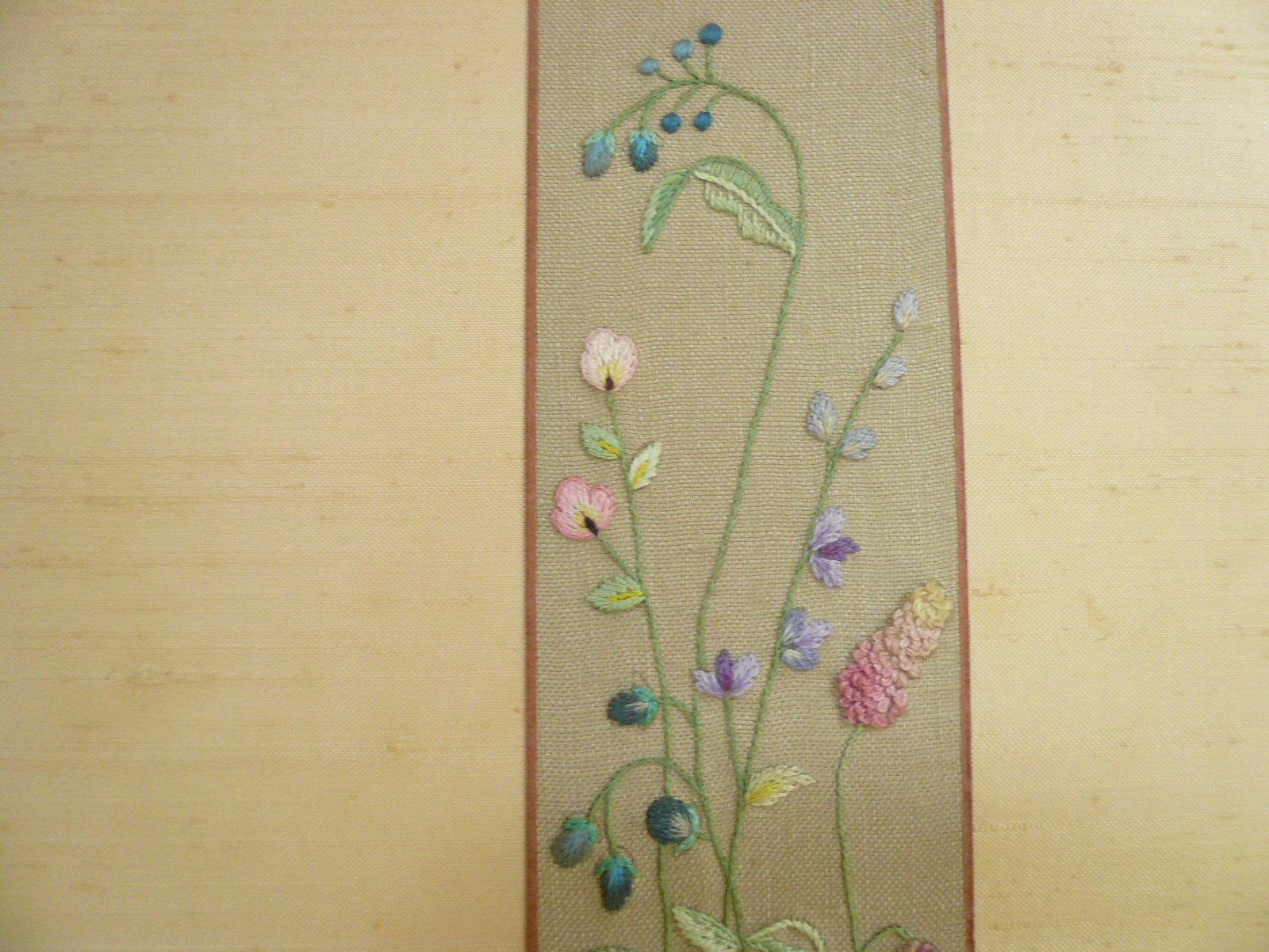 戸塚刺繍】折り畳みサイドテーブル 戸塚刺繍】折り畳みサイドテーブル