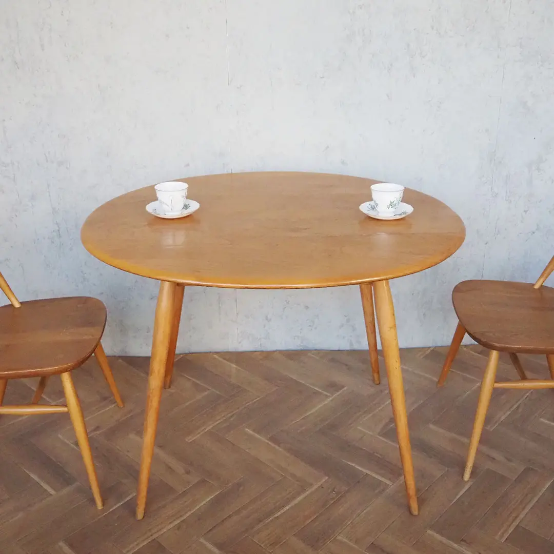 アンティークテーブルのオンライン商品 イギリスとフランスから洗練