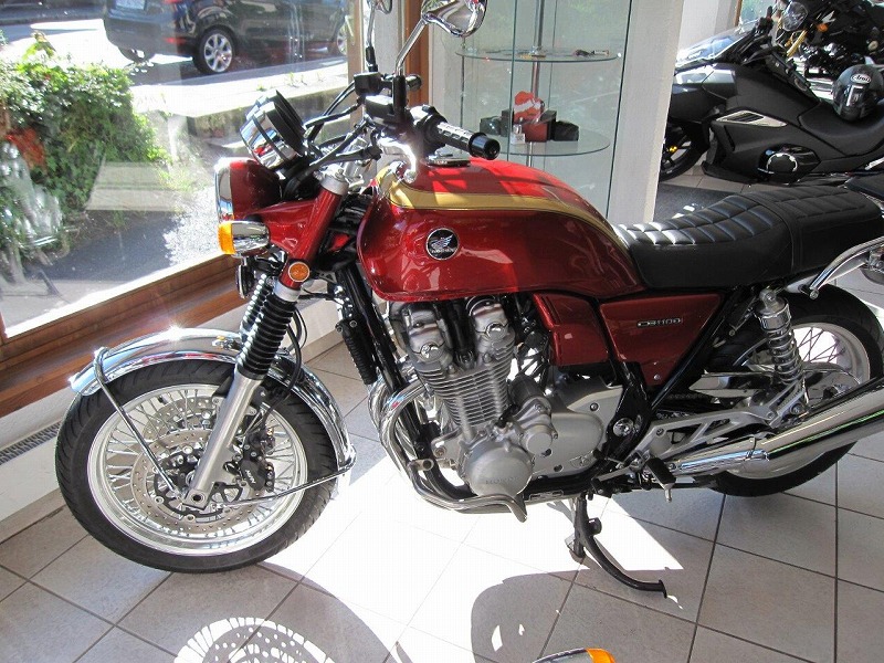 WHITEHOUSE:CB1100 K10 Chrome Front Fender | Samurider.com